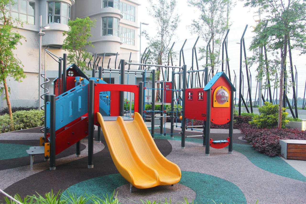 Teega Suites By Subhome Nusajaya  Exterior photo